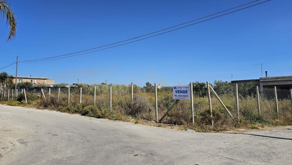 terreno edificabile in vendita a Vittoria in zona Scoglitti