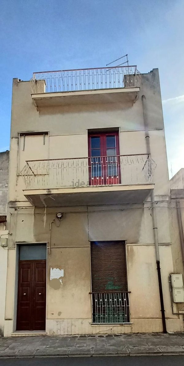 casa indipendente in vendita a Vittoria