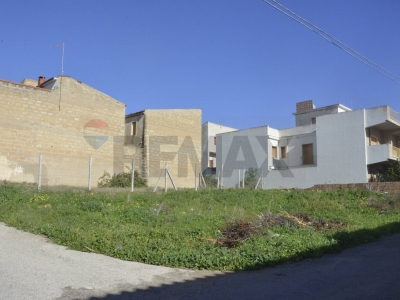 terreno edificabile in vendita a Vittoria in zona Scoglitti
