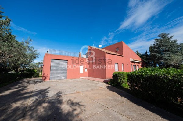 casa indipendente in vendita a Vittoria
