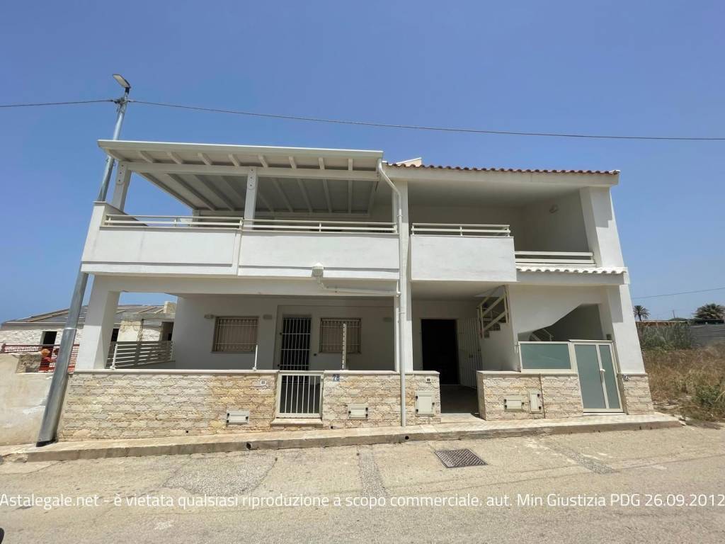 appartamento in vendita a Vittoria in zona Scoglitti