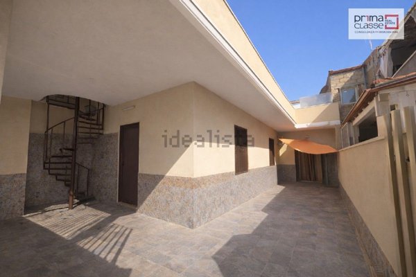 casa indipendente in vendita a Vittoria in zona Scoglitti