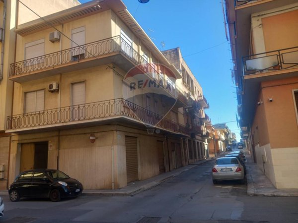 casa indipendente in vendita a Vittoria