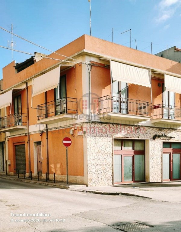 casa indipendente in vendita a Vittoria