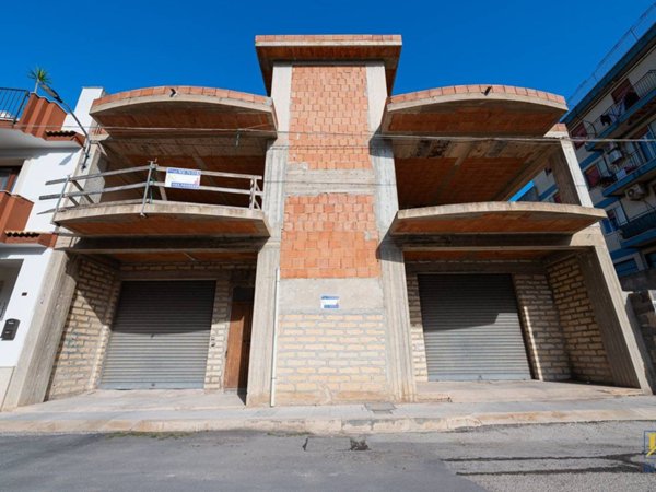 casa indipendente in vendita a Vittoria
