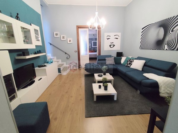 casa indipendente in vendita a Vittoria