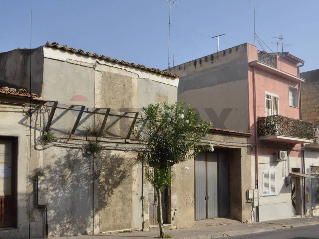 casa indipendente in vendita a Vittoria