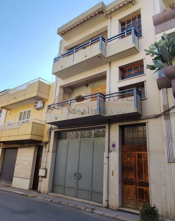 casa indipendente in vendita a Vittoria