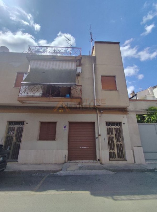 casa indipendente in vendita a Vittoria