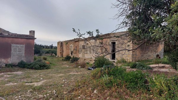 casa indipendente in vendita a Vittoria