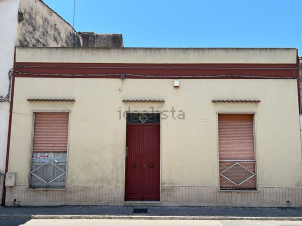 casa indipendente in vendita a Vittoria