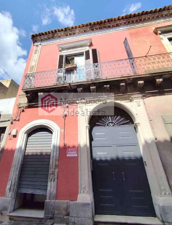casa indipendente in vendita a Vittoria
