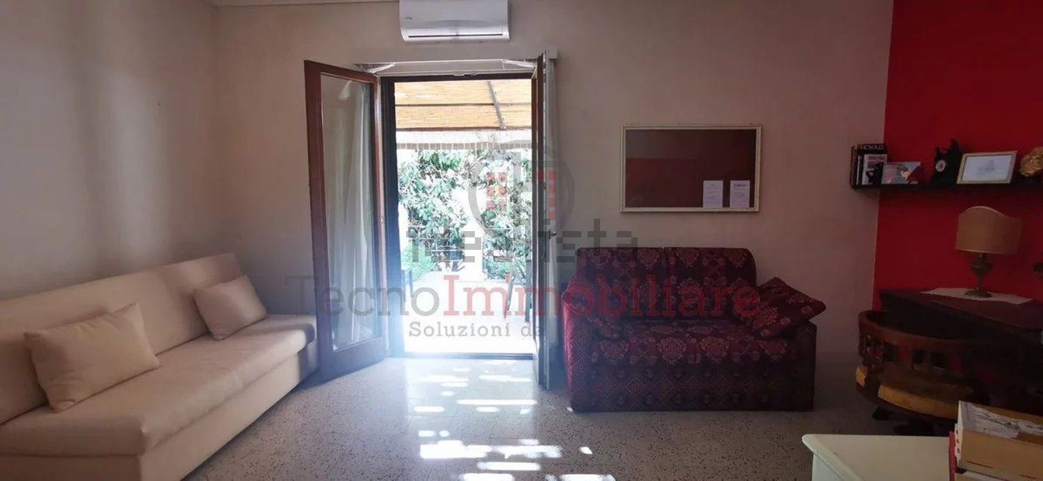 casa indipendente in vendita a Vittoria