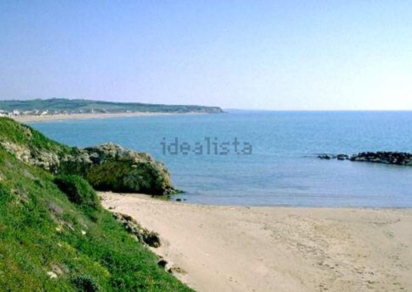 casa indipendente in vendita a Vittoria in zona Scoglitti