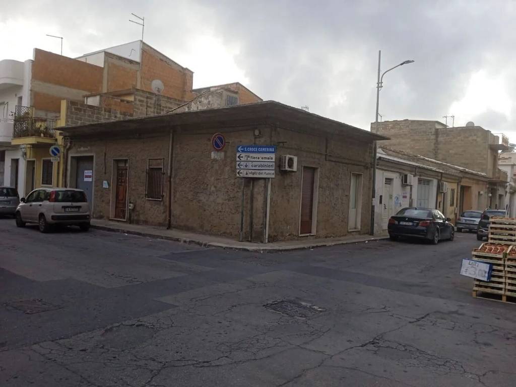 intera palazzina in vendita a Vittoria