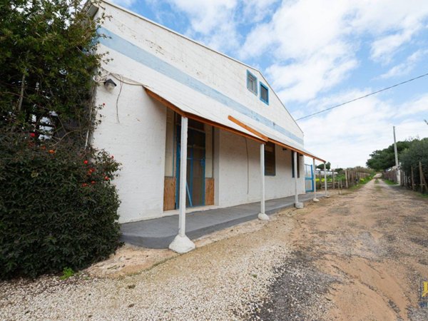casa indipendente in vendita a Vittoria in zona Scoglitti