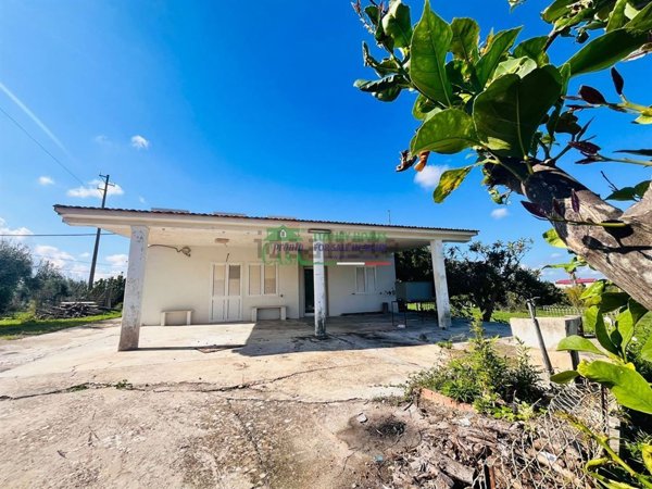 casa indipendente in vendita a Vittoria