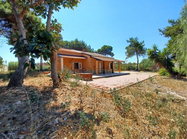 casa indipendente in vendita a Vittoria in zona Scoglitti