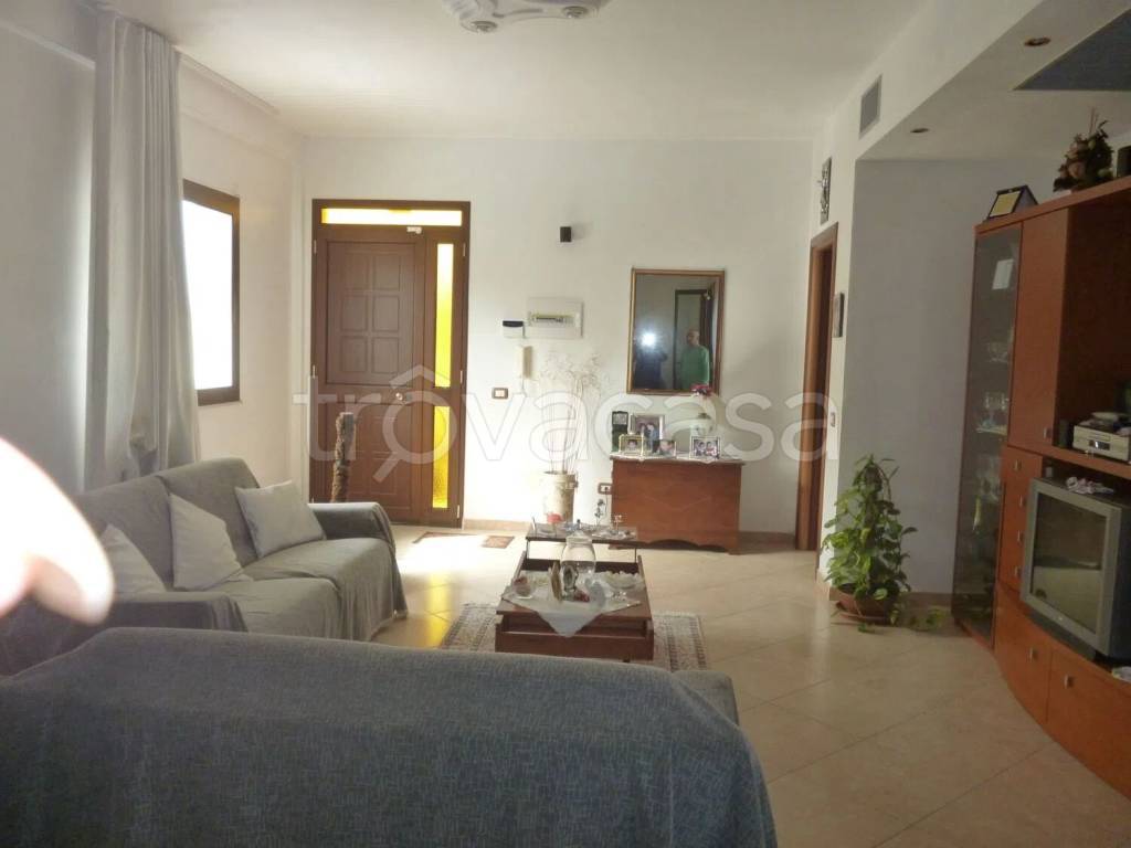 casa indipendente in vendita a Vittoria