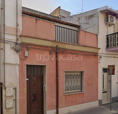 casa indipendente in vendita a Vittoria