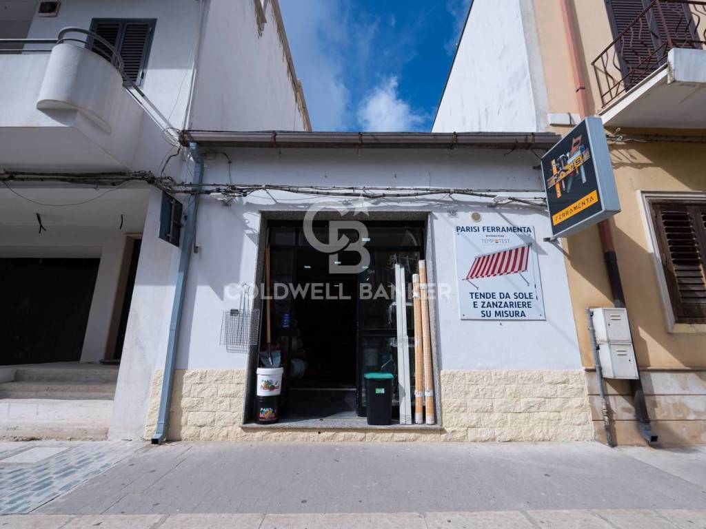 negozio in vendita a Vittoria