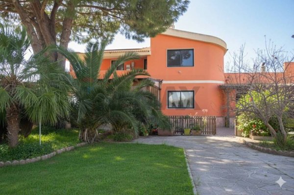 casa indipendente in vendita a Vittoria in zona Scoglitti