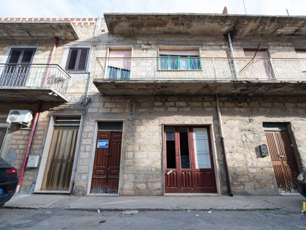 casa indipendente in vendita a Vittoria