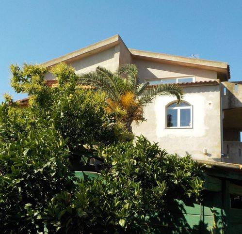 casa indipendente in vendita a Vittoria