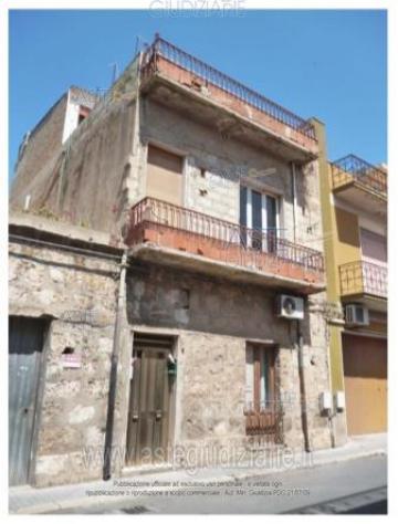 casa indipendente in vendita a Vittoria