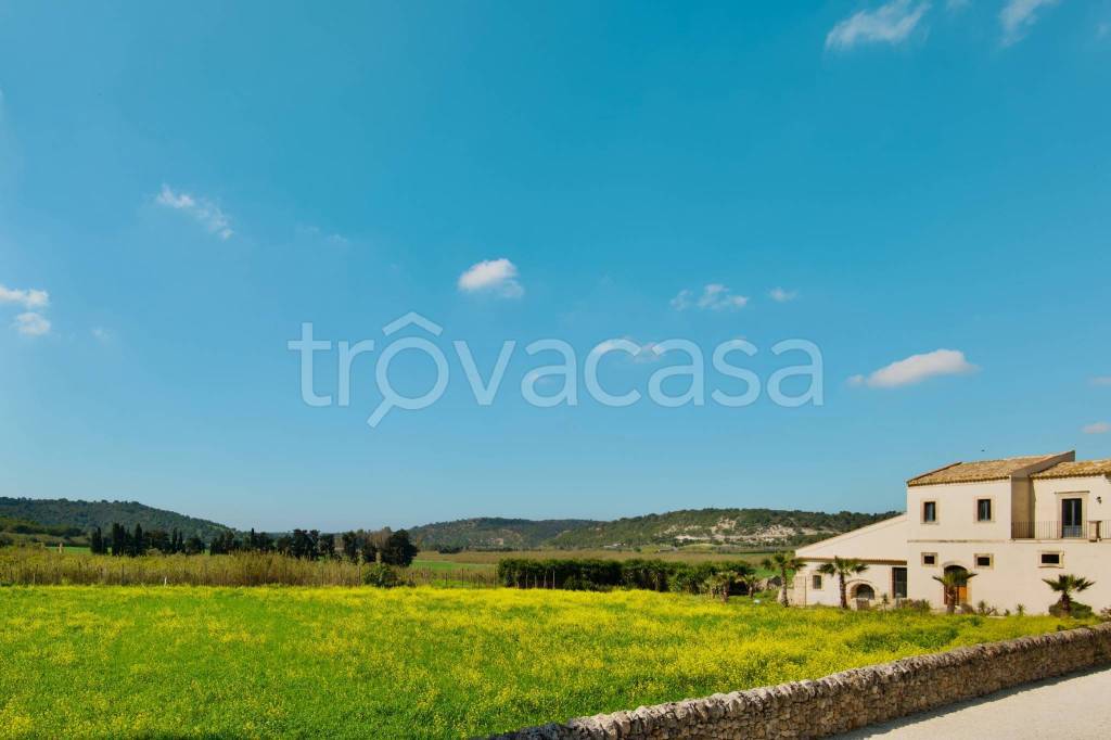 casa indipendente in vendita a Vittoria