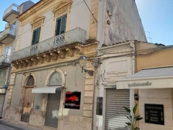 casa indipendente in vendita a Vittoria