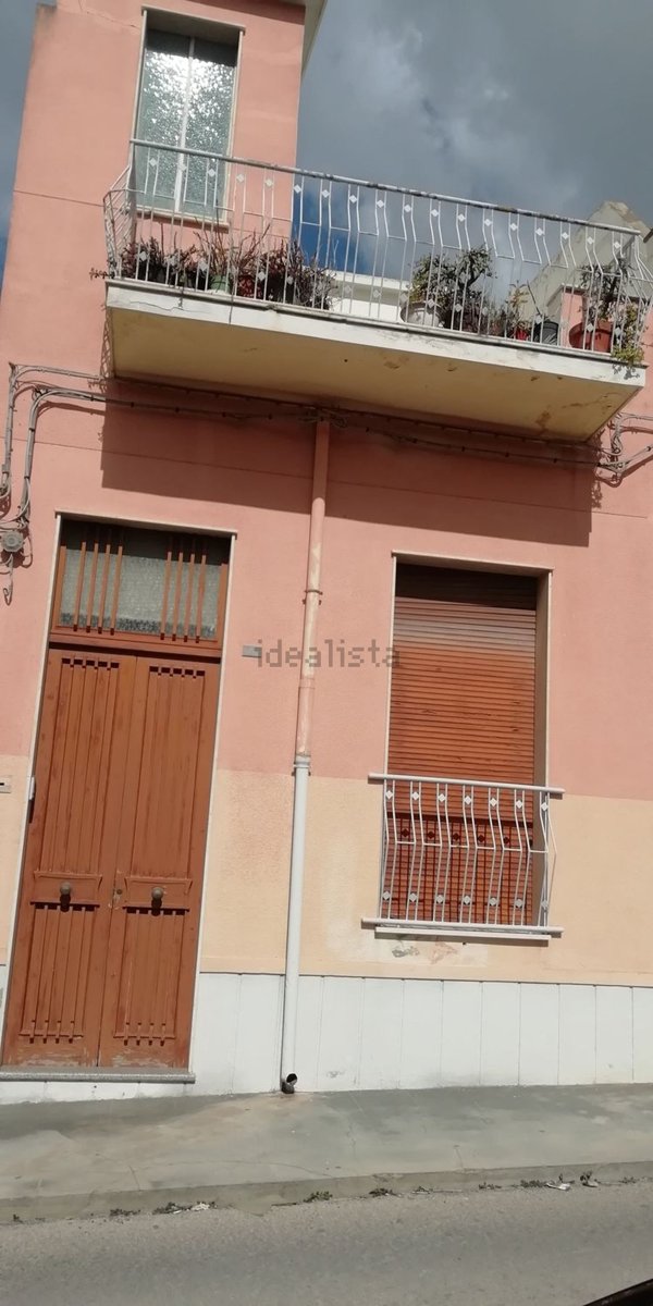 casa indipendente in vendita a Vittoria