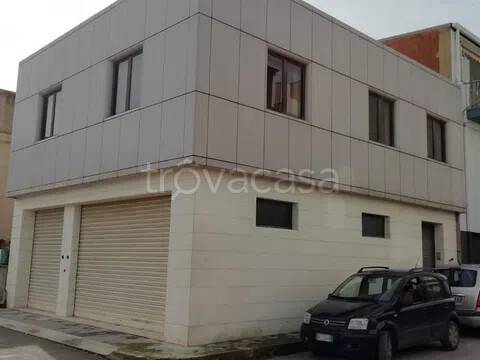 casa indipendente in vendita a Vittoria