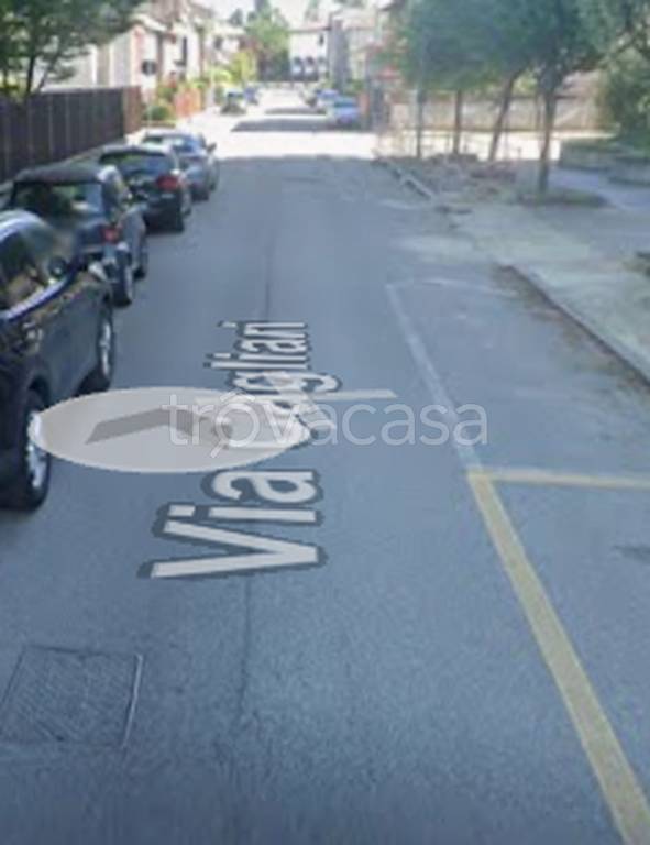 negozio in vendita a Vittoria in zona Scoglitti