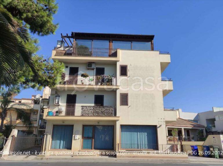 appartamento in vendita a Vittoria in zona Scoglitti