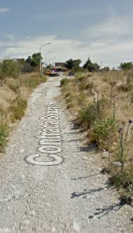 locale commerciale in vendita a Vittoria