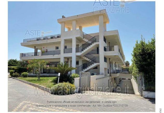 negozio in vendita a Vittoria