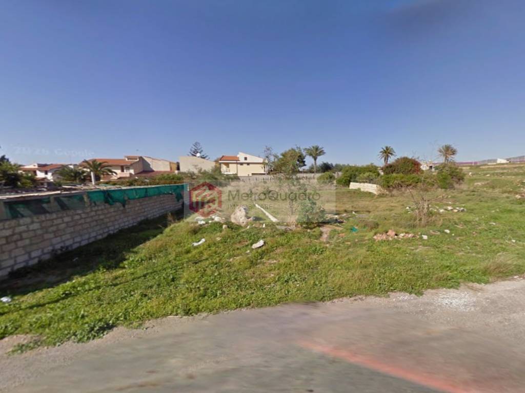 terreno edificabile in vendita a Vittoria in zona Scoglitti