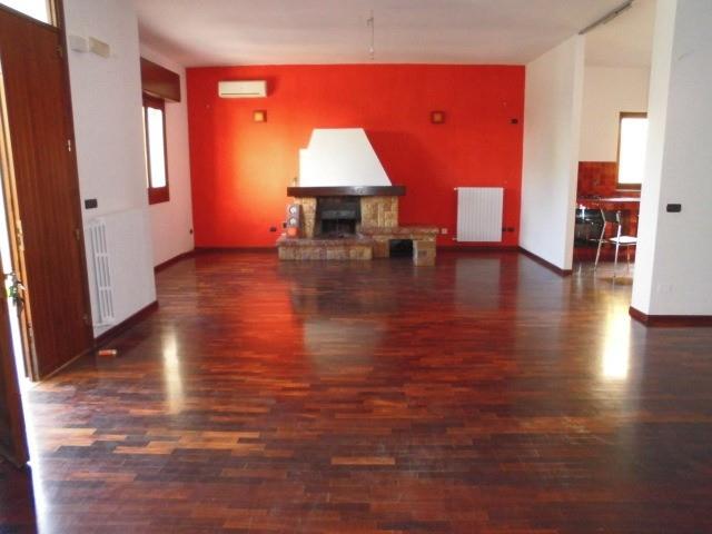 casa indipendente in vendita a Vittoria in zona Scoglitti