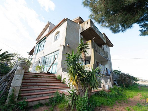 casa indipendente in vendita a Vittoria