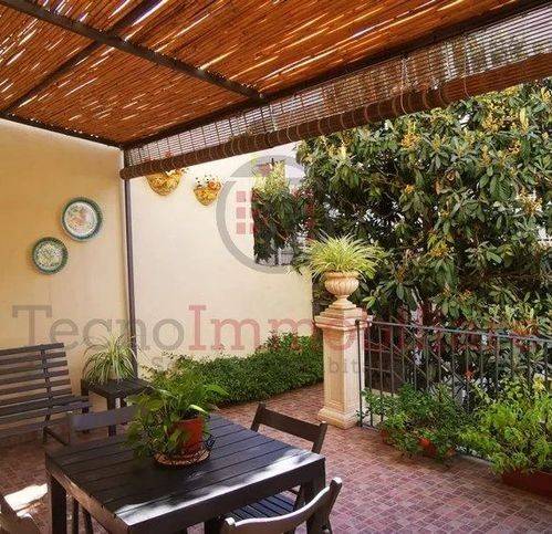 casa indipendente in vendita a Vittoria