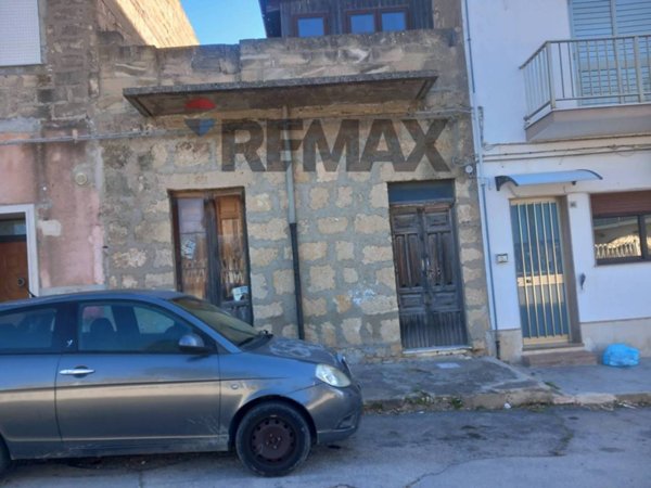 casa indipendente in vendita a Vittoria