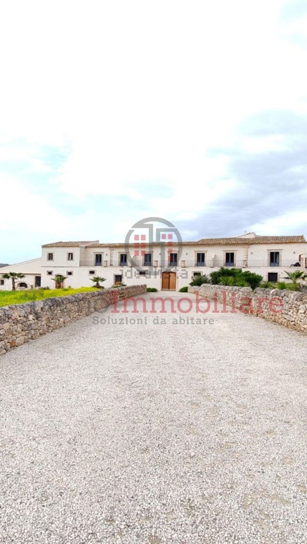 casa indipendente in vendita a Vittoria