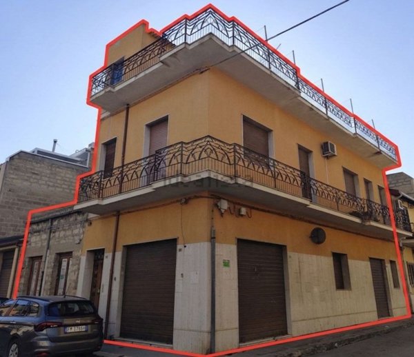 casa indipendente in vendita a Vittoria