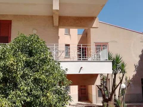 casa indipendente in vendita a Vittoria in zona Scoglitti