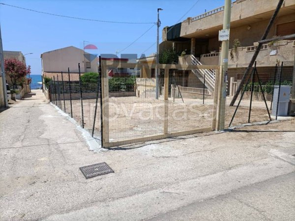 casa indipendente in vendita a Vittoria in zona Scoglitti