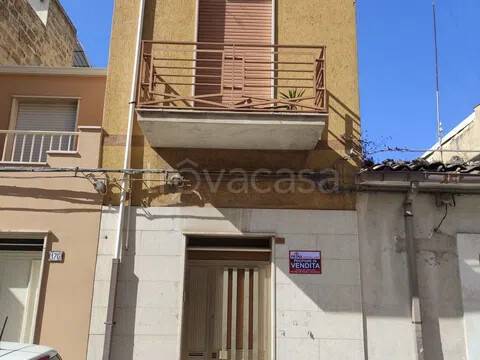 casa indipendente in vendita a Vittoria