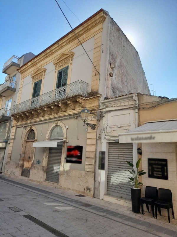casa indipendente in vendita a Vittoria