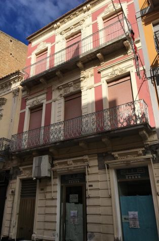 intera palazzina in vendita a Vittoria