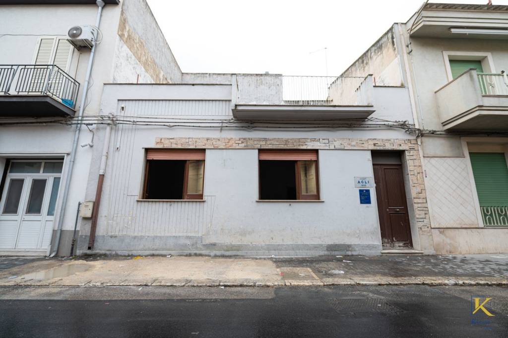 casa indipendente in vendita a Vittoria